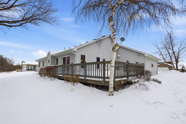 $429,900 | 2294 Meadow Heights Circle, Neenah, WI 54956