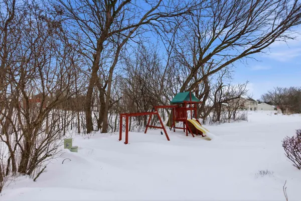 $429,900 | 2294 Meadow Heights Circle, Neenah, WI 54956
