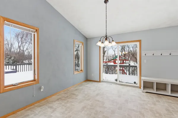 $429,900 | 2294 Meadow Heights Circle, Neenah, WI 54956