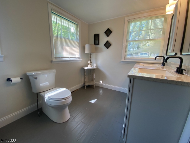 104 Dreahook Road Lebanon, NJ 08833 - Photo 14 of 27