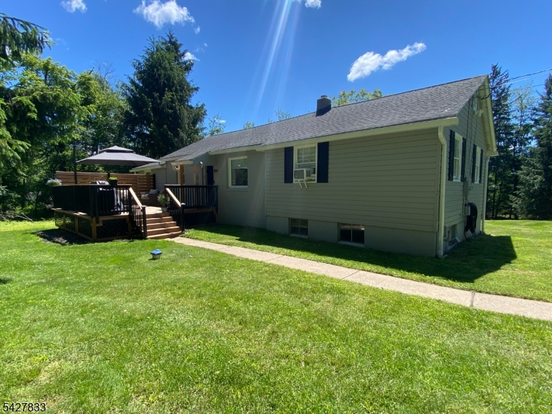 104 Dreahook Road Lebanon, NJ 08833 - Photo 3 of 27
