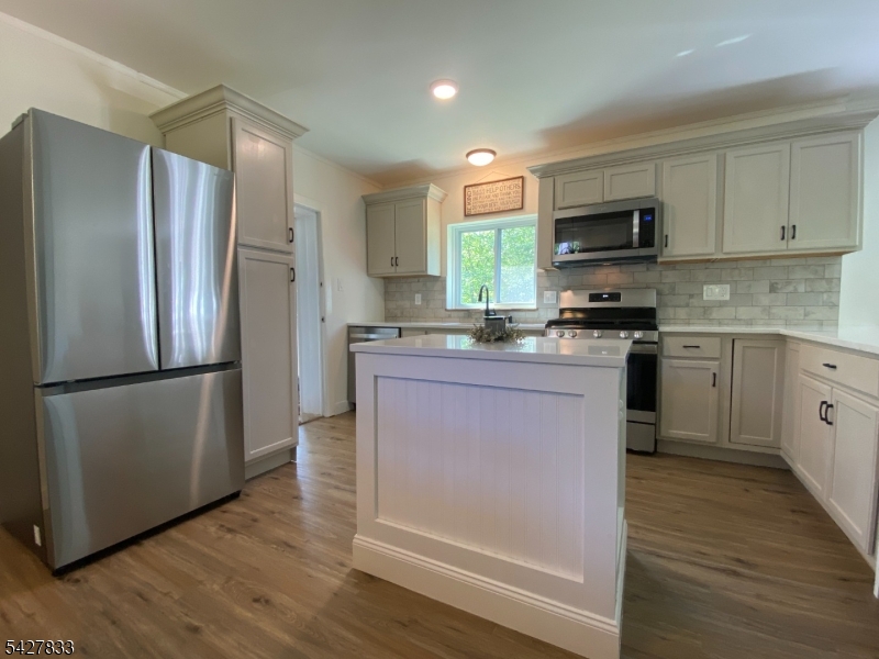 104 Dreahook Road Lebanon, NJ 08833 - Photo 8 of 27