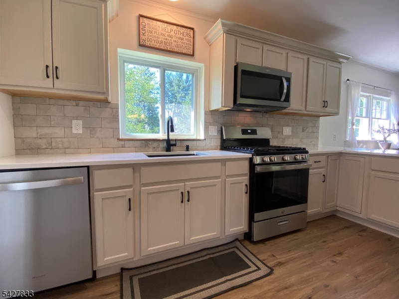 104 Dreahook Road Lebanon, NJ 08833 - Photo 9 of 27