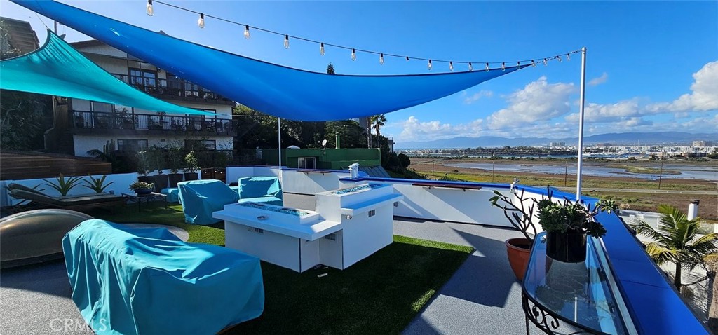 8109 Sinaloa Road Playa del Rey, CA 90293 - Photo 3 of 19