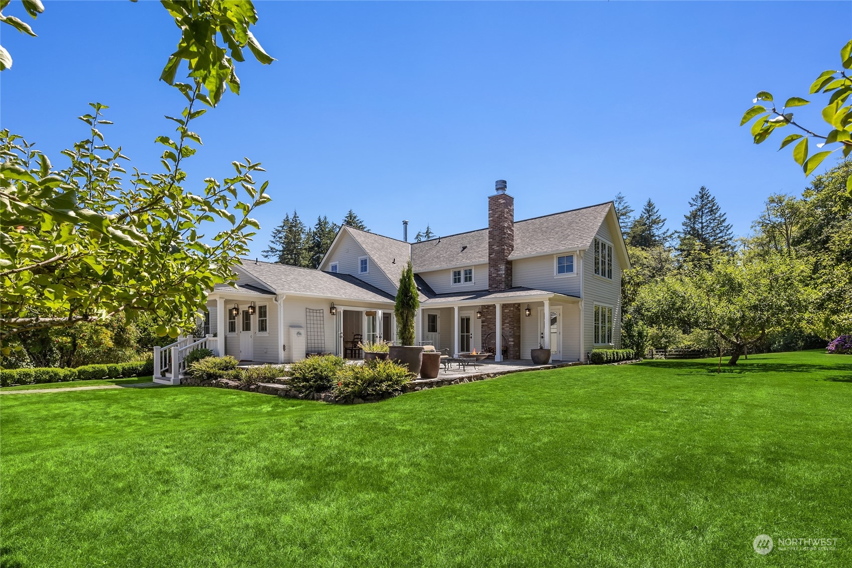 9936 Northeast Winther Road Bainbridge Island, WA 98110 - Photo 32 of 40 Gallery Image 32