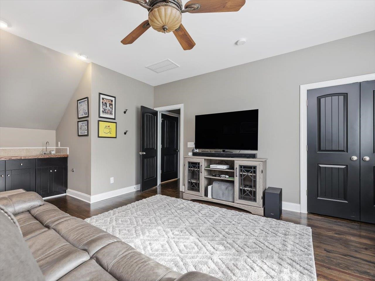 911 Wade Avenue Raleigh, NC 27605 - Photo 45 of 64 Photo 45