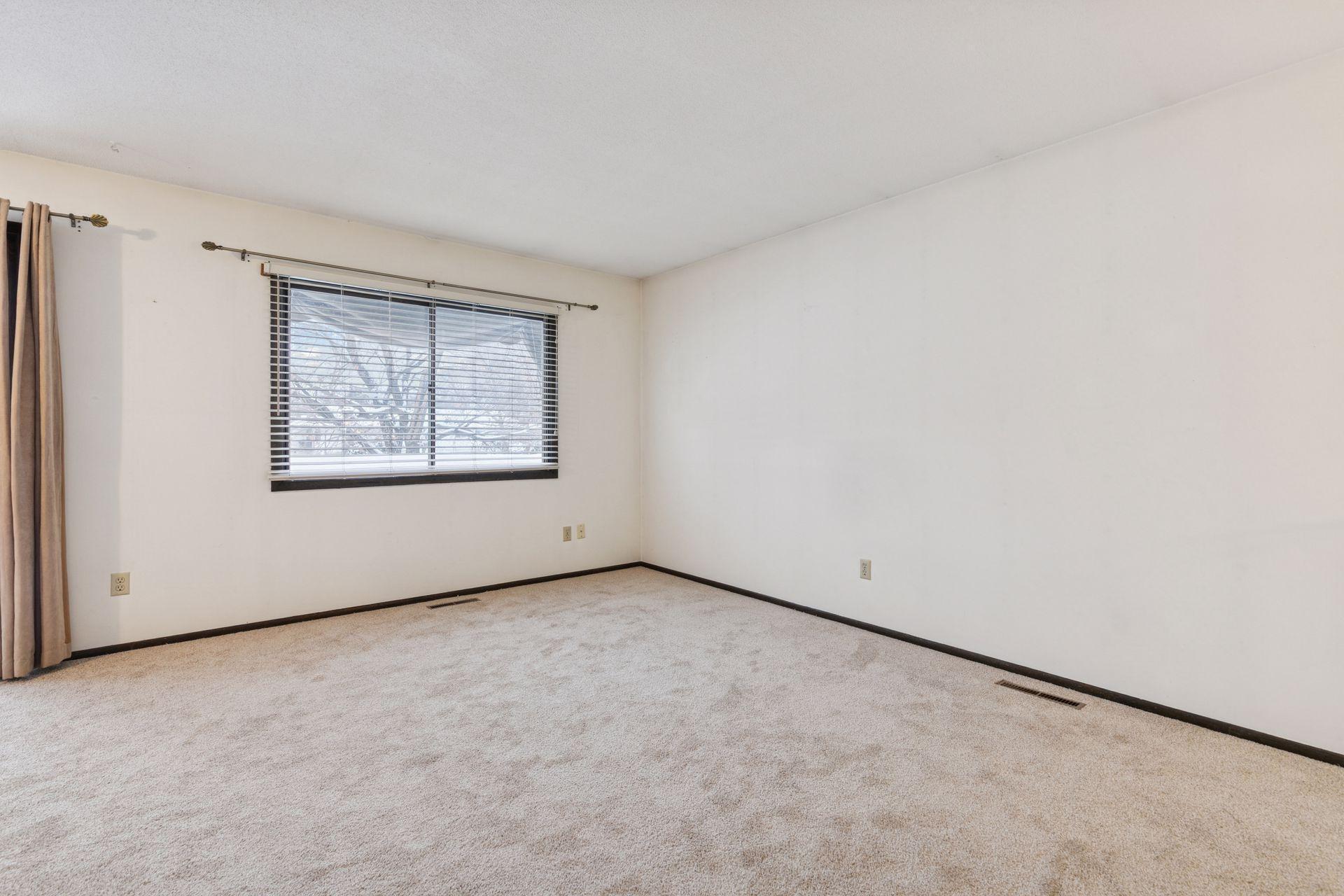 1645 Hickory Hill Drive Eagan, MN 55122 - Photo 5 of 28