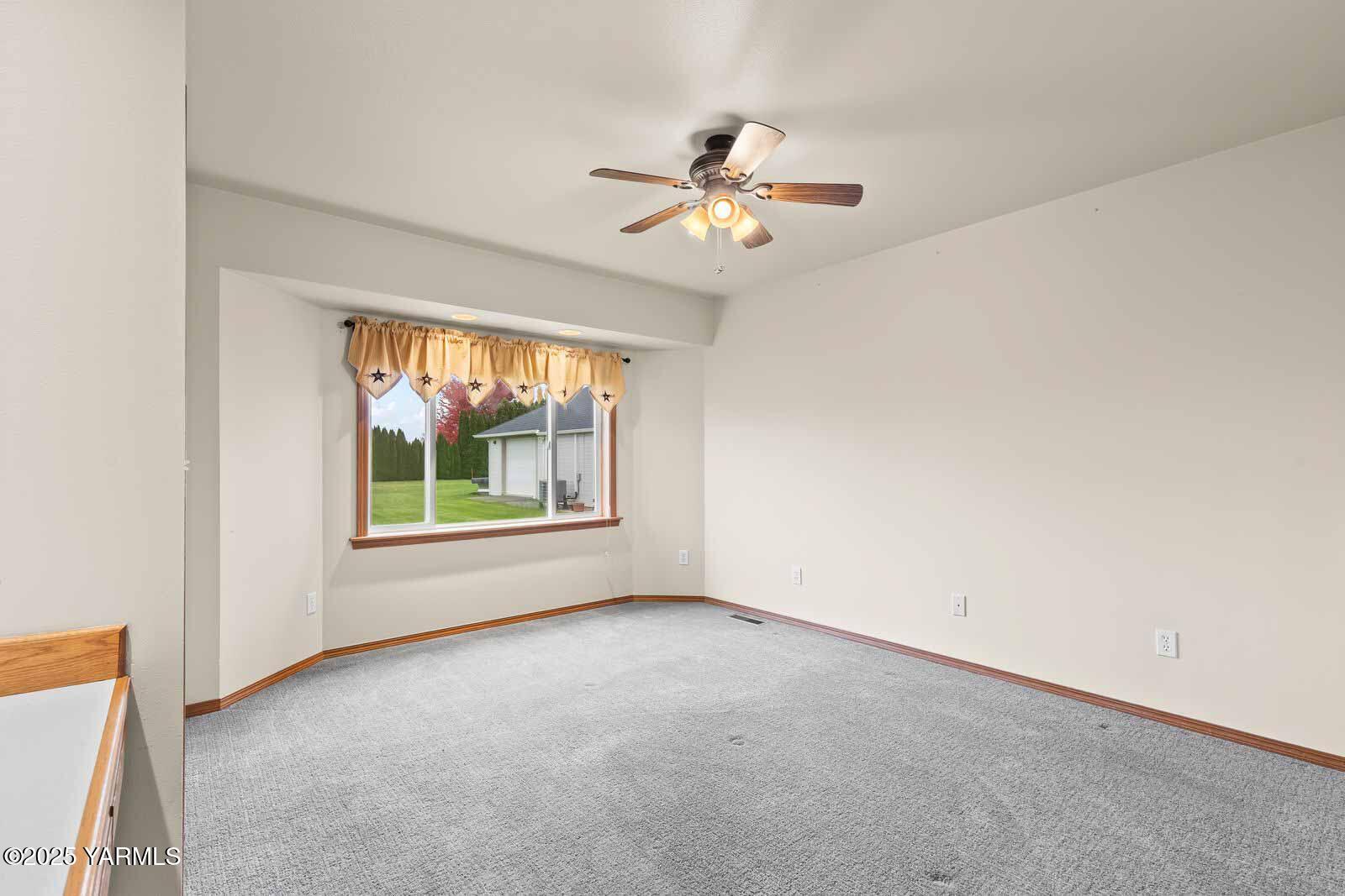 613 South Friedline Road Yakima, WA 98908 - Photo 28 of 54 24. Secondary Bedroom