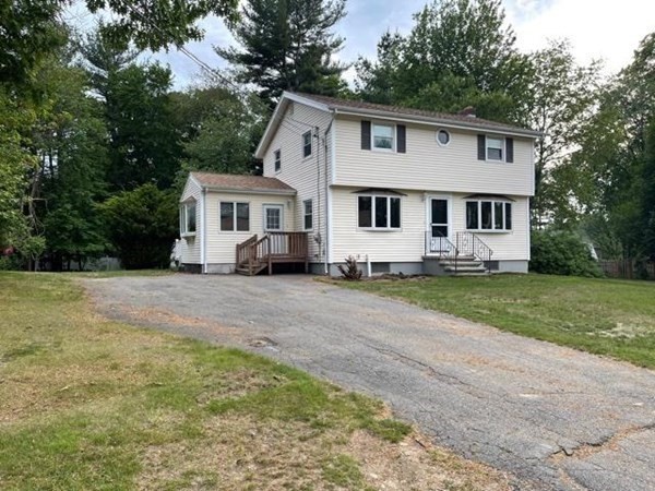 17 Briscoe Road Groveland, MA 01834 - Photo 1 of 24 Gallery Image 1