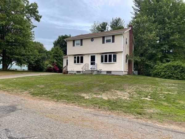 17 Briscoe Road Groveland, MA 01834 - Photo 2 of 24 Gallery Image 2