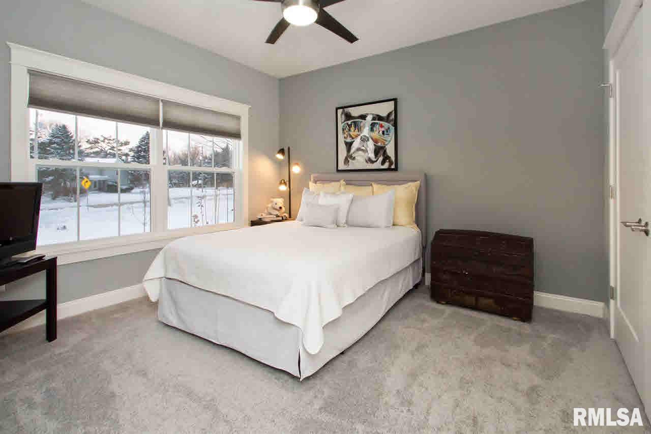 3745 Moencks Road Bettendorf, IA 52722 - Photo 12 of 22 Gallery Image 12