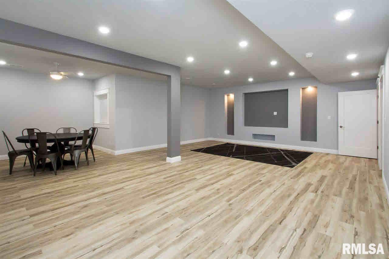 3745 Moencks Road Bettendorf, IA 52722 - Photo 17 of 22 Gallery Image 17