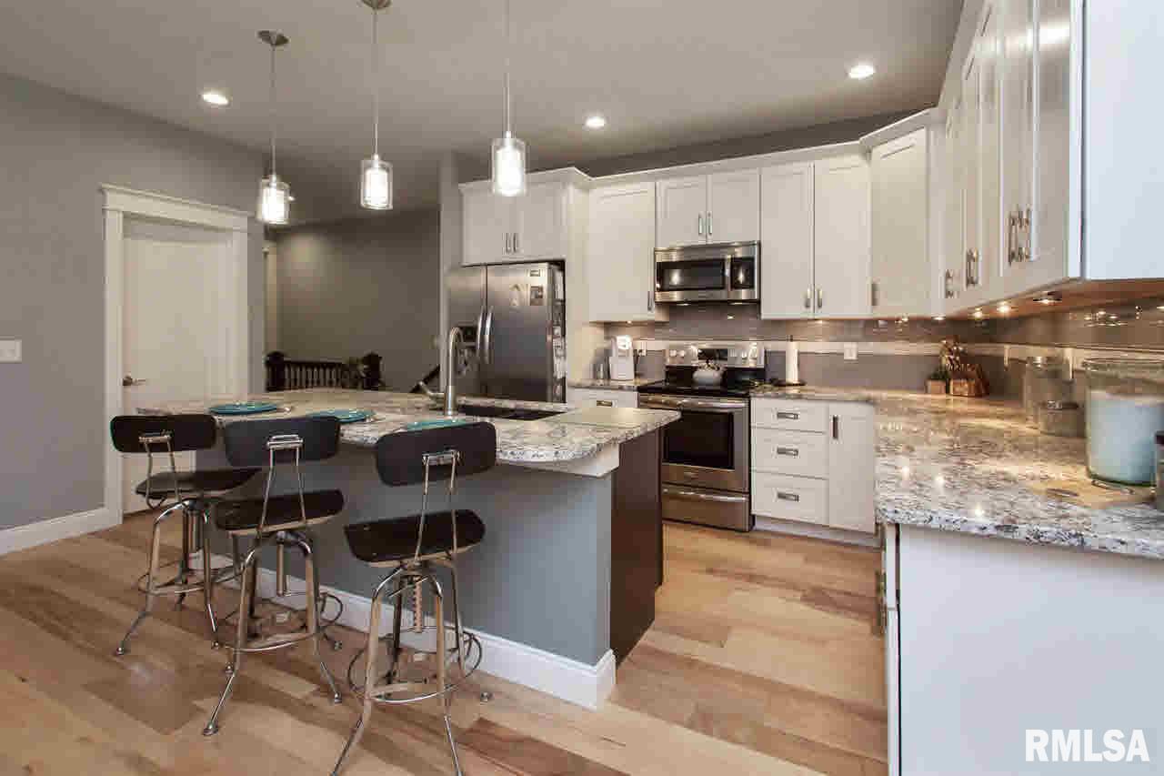 3745 Moencks Road Bettendorf, IA 52722 - Photo 5 of 22 Gallery Image 5