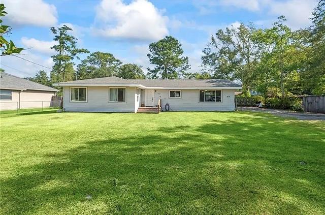 2316 Robin Street Slidell, LA 70460 - Photo 3 of 9
