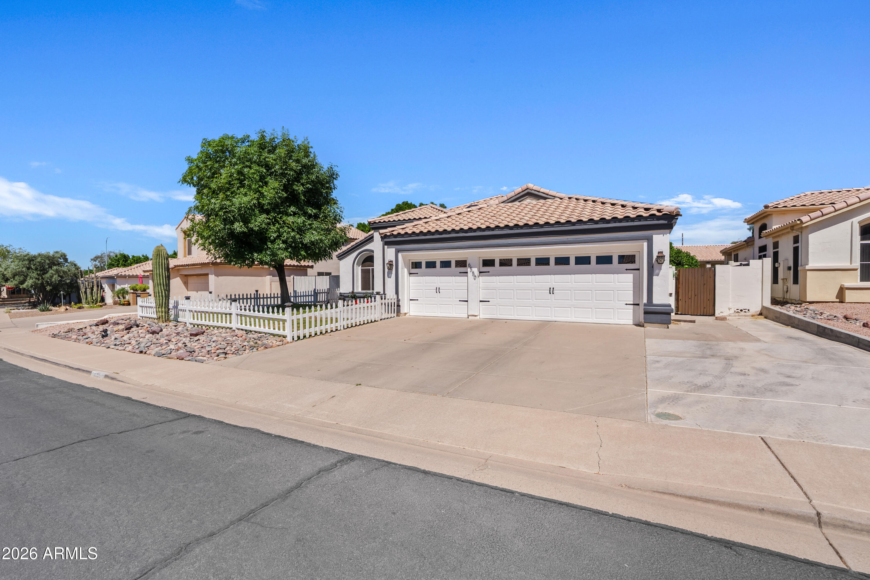 6550 East Roland Street Mesa, AZ 85215 - Photo 2 of 39 Exterior