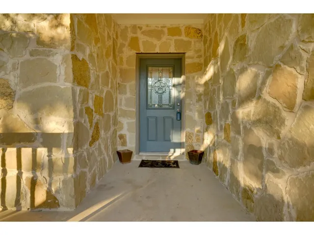 $2,500 | 14808 Foy Drive, Austin, TX 78734