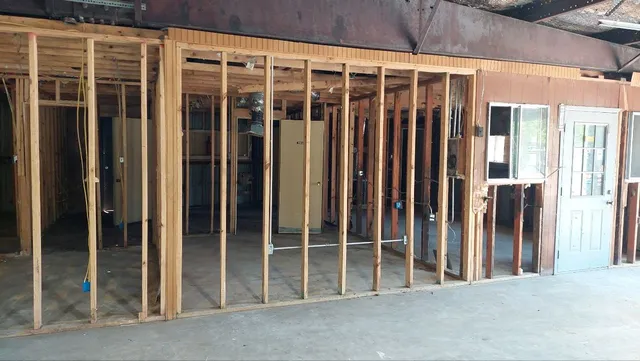 $2,400 | 610 New York Street, Navasota, TX 77868