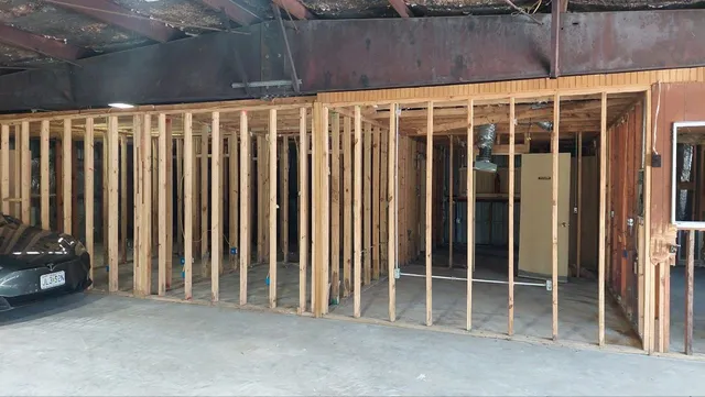 $2,400 | 610 New York Street, Navasota, TX 77868