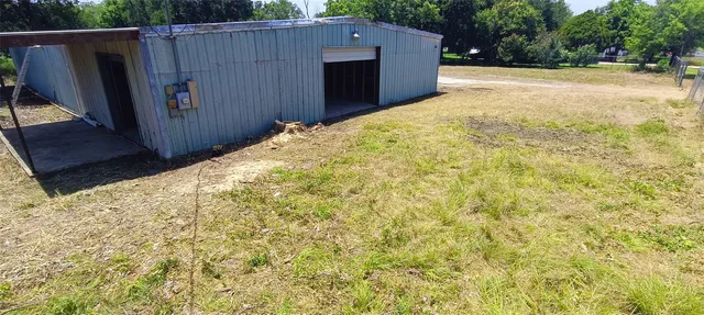 $2,400 | 610 New York Street, Navasota, TX 77868