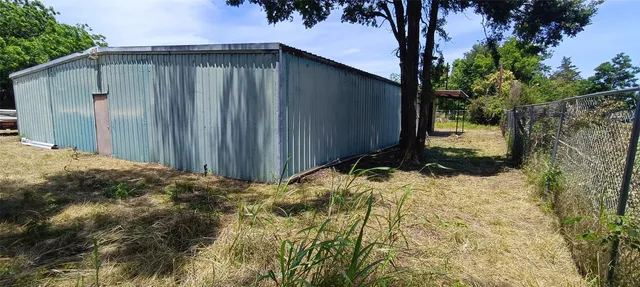 $2,400 | 610 New York Street, Navasota, TX 77868