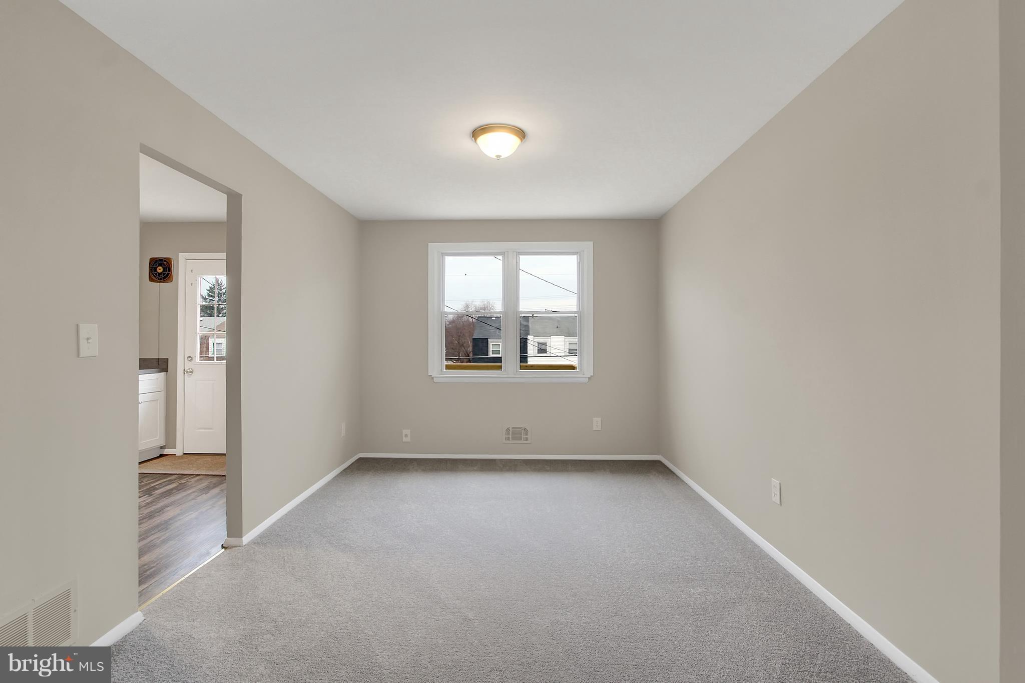 5678 Leiden Road Baltimore, MD 21206 - Photo 5 of 26 Dining Room
