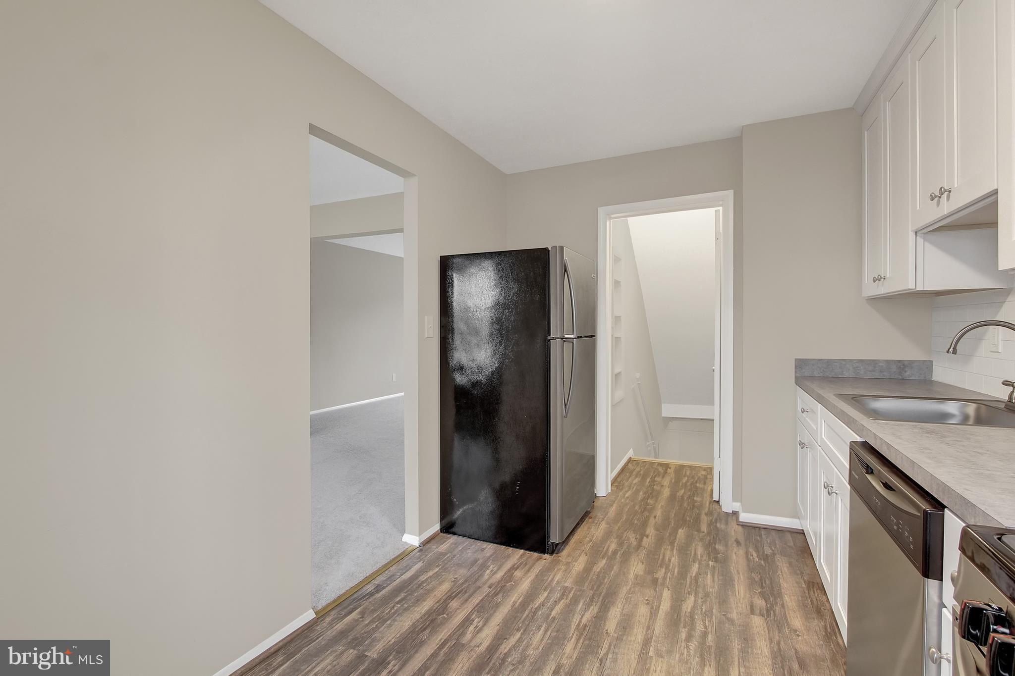 5678 Leiden Road Baltimore, MD 21206 - Photo 9 of 26 Kitchen