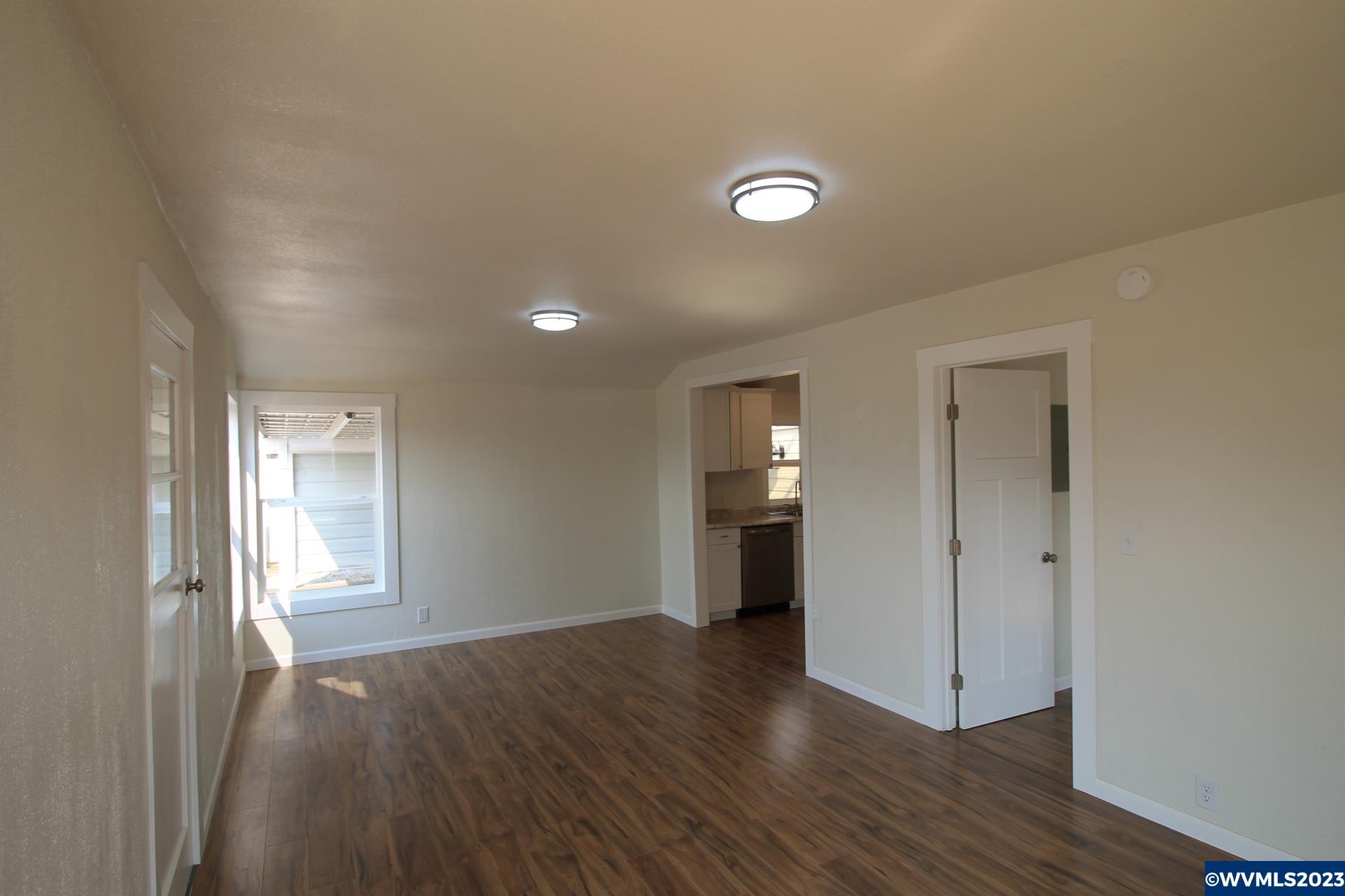 311 Gilbert Street Lebanon, OR 97355 - Photo 9 of 33