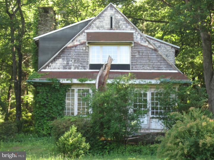 2646 Hill Road Reading, PA 19606 - Photo 3 of 13