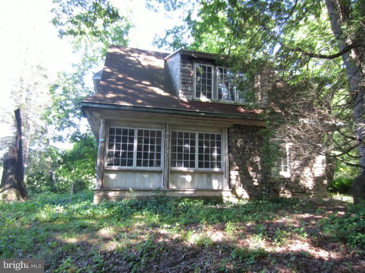 2646 Hill Road Reading, PA 19606 - Photo 5 of 13