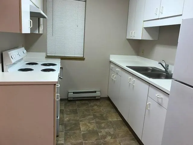 $797 | 221 Peach Street, Luling, TX 78648