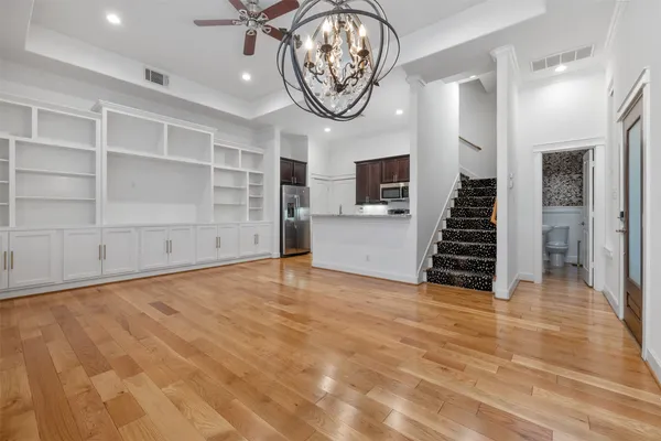 $2,725 | 902 West 20th Street, Unit C, Houston, TX 77008