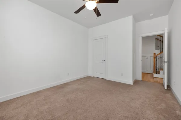 $2,725 | 902 West 20th Street, Unit C, Houston, TX 77008