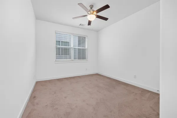 $2,725 | 902 West 20th Street, Unit C, Houston, TX 77008