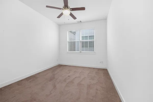 $2,725 | 902 West 20th Street, Unit C, Houston, TX 77008