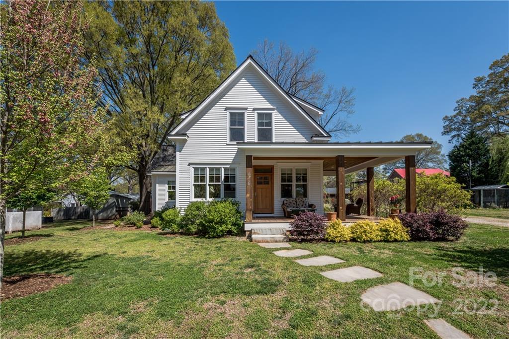 415 Goodrum Street Davidson, NC 28036 - Photo 1 of 27 Gallery Image 1