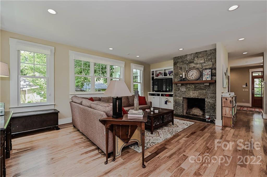 415 Goodrum Street Davidson, NC 28036 - Photo 5 of 27 Gallery Image 5