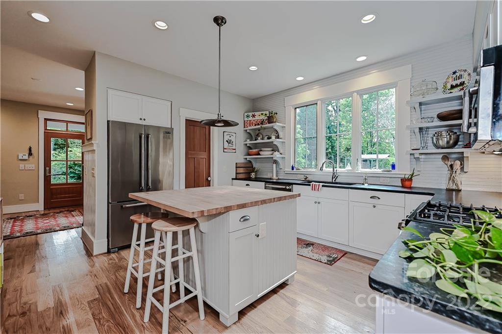 415 Goodrum Street Davidson, NC 28036 - Photo 7 of 27 Gallery Image 7