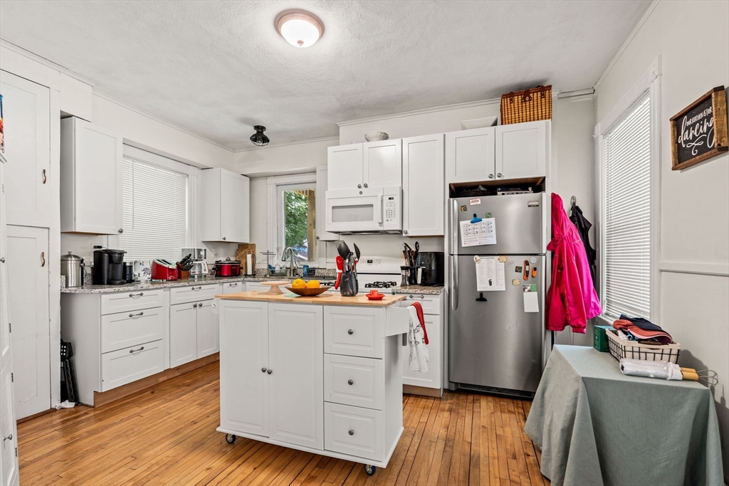 191 Bay Road Hamilton, MA 01982 - Photo 22 of 42