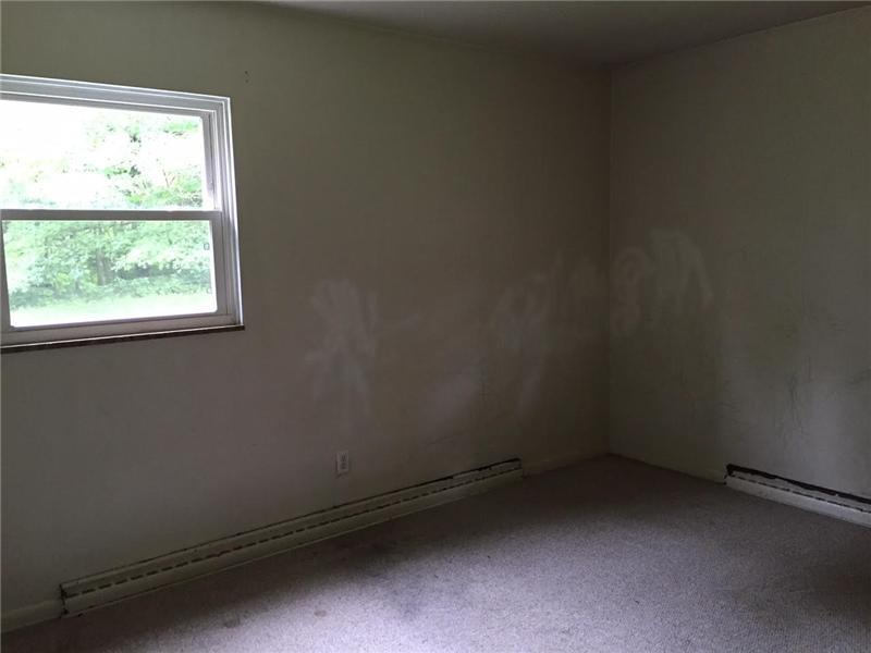 334 Bunker Hill Road Aliquippa, PA 15001 - Photo 4 of 10 Other.