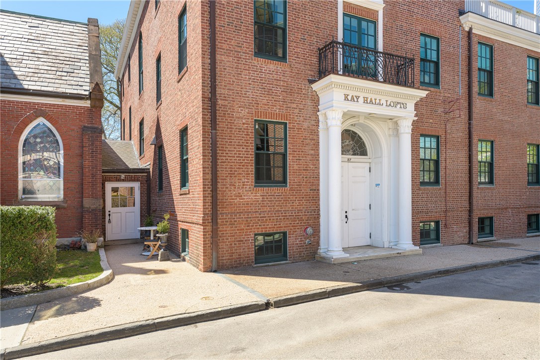 27 High Street, Unit 2 Newport, RI 02840 - Photo 40 of 46
