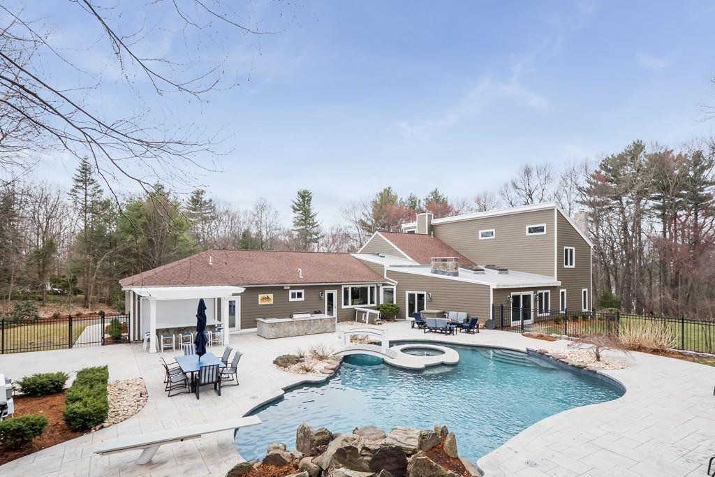 26 Greybirch Road Andover, MA 01810 - Photo 8 of 42
