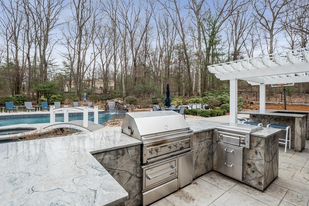26 Greybirch Road Andover, MA 01810 - Photo 9 of 42