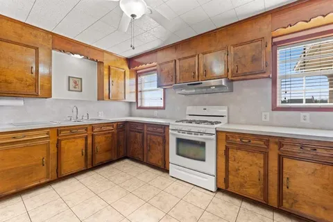 $254,900 | 1910 North Beglis Parkway, Sulphur, LA 70663