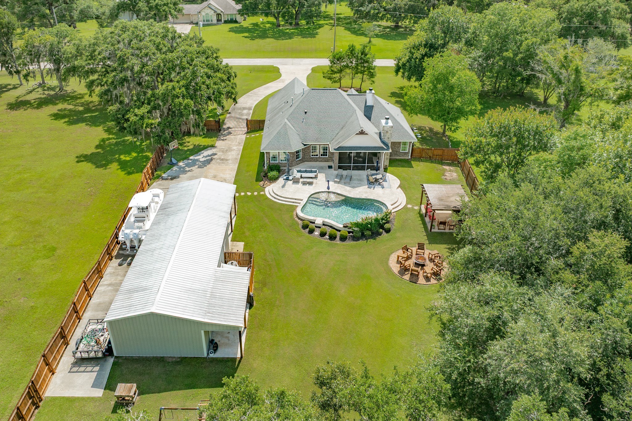 1208 Bronco Trail Angleton, TX 77515 - Photo 23 of 46