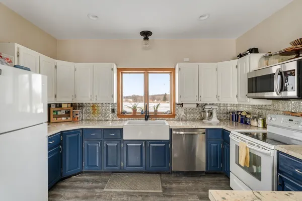 $399,000 | 247 Highway 2, Grand Isle, VT 05458