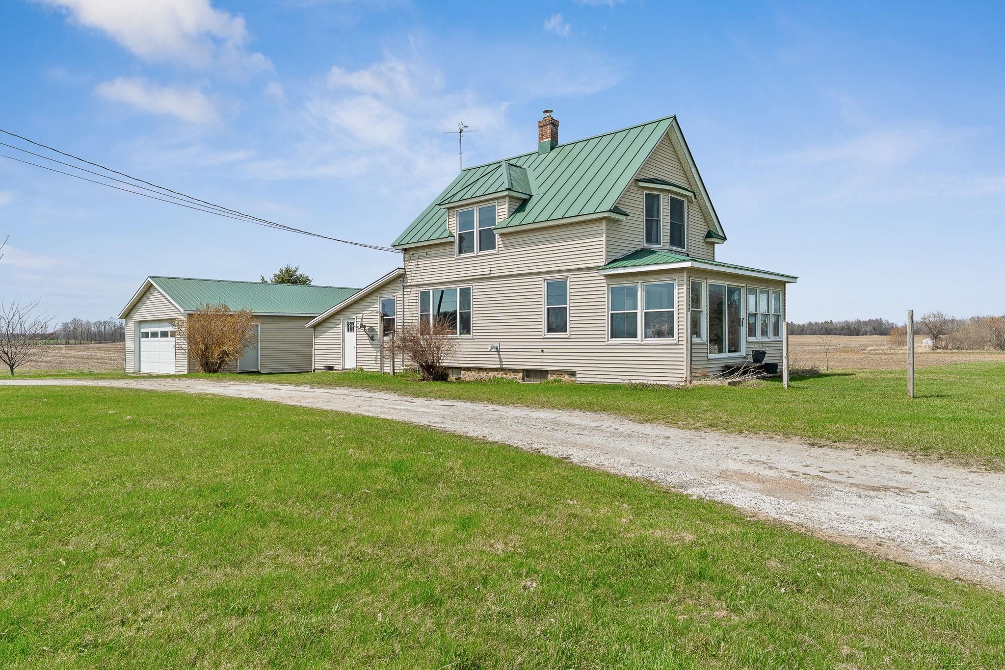247 Highway 2 Grand Isle, VT 05458 - Photo 2 of 54