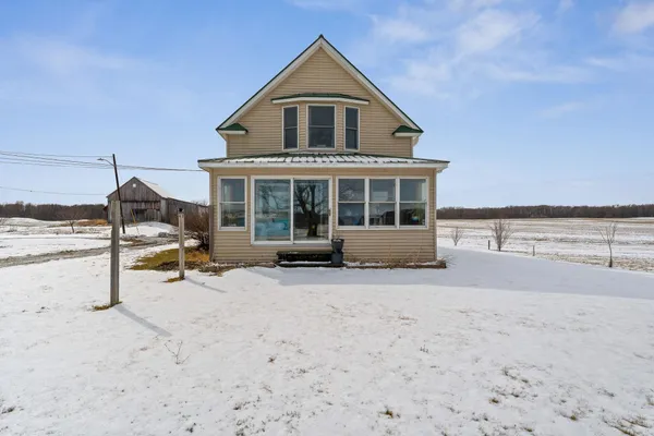 $399,000 | 247 Highway 2, Grand Isle, VT 05458