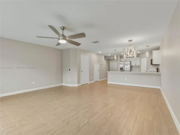 $3,000 | 6011 Woods Edge Circle, Unit 6011, Palm Beach Gardens, FL 33410