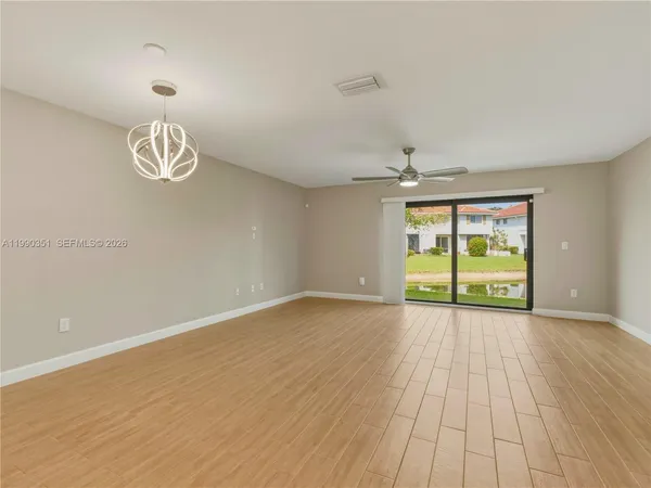 $3,000 | 6011 Woods Edge Circle, Unit 6011, Palm Beach Gardens, FL 33410