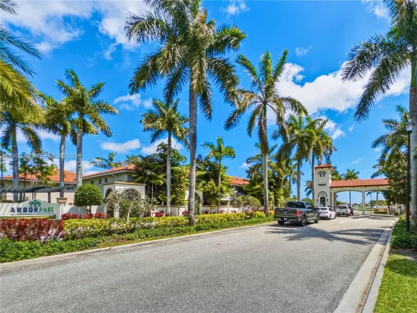 $3,000 | 6011 Woods Edge Circle, Unit 6011, Palm Beach Gardens, FL 33410